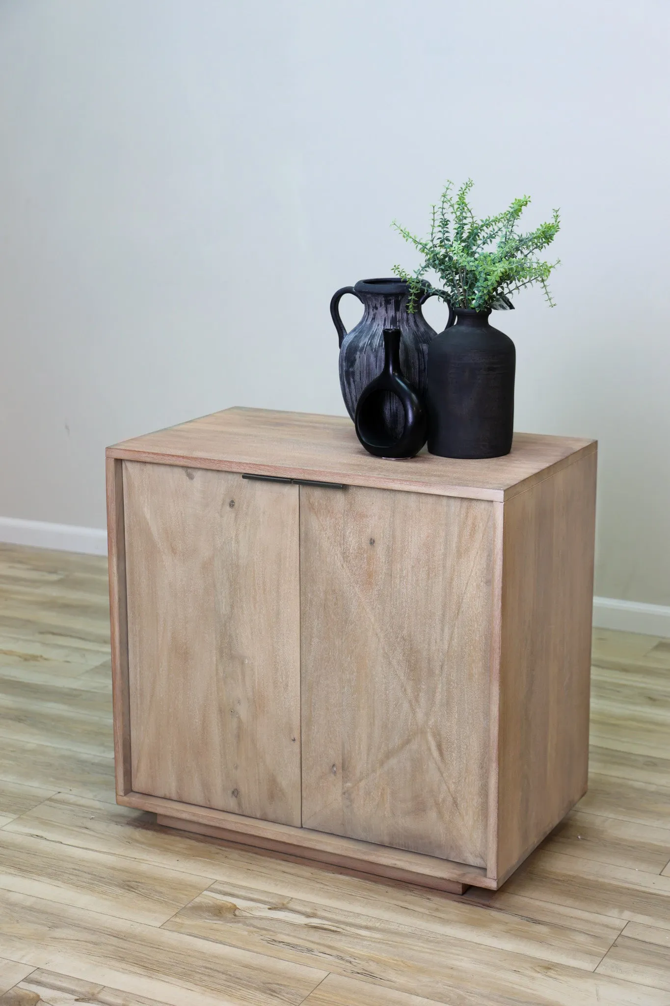 Juliet Cabinet