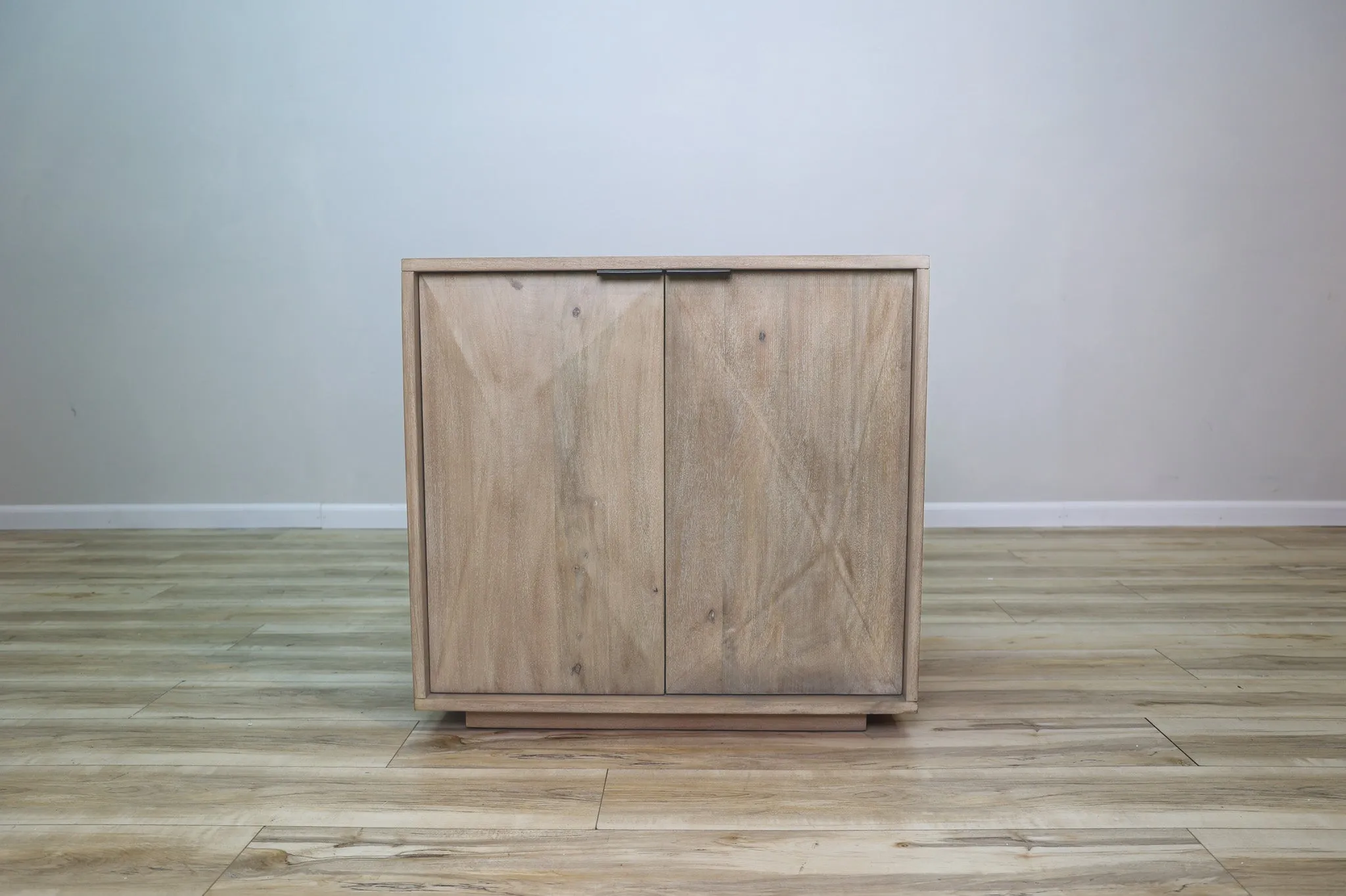 Juliet Cabinet