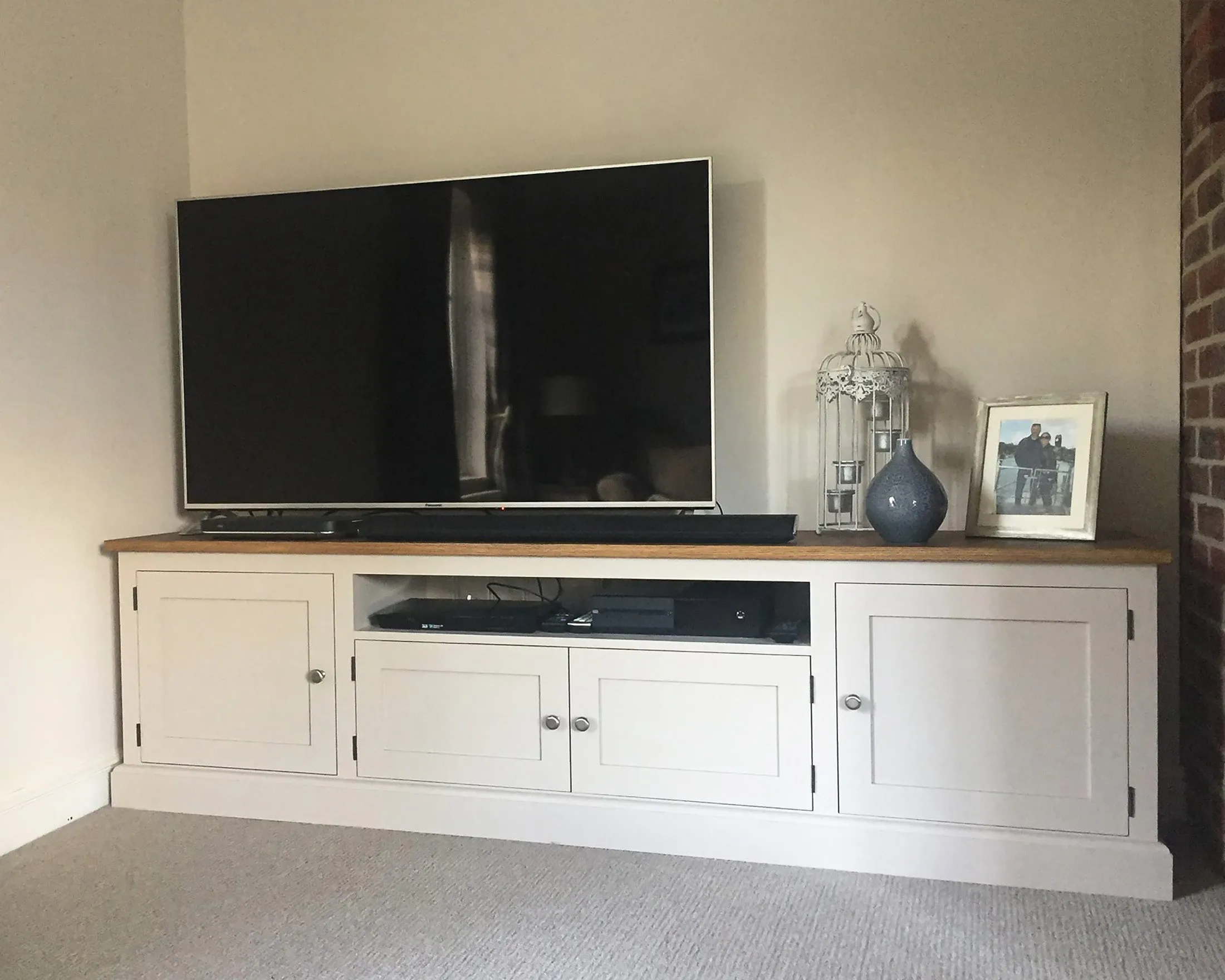 Oak Shaker TV Cabinet