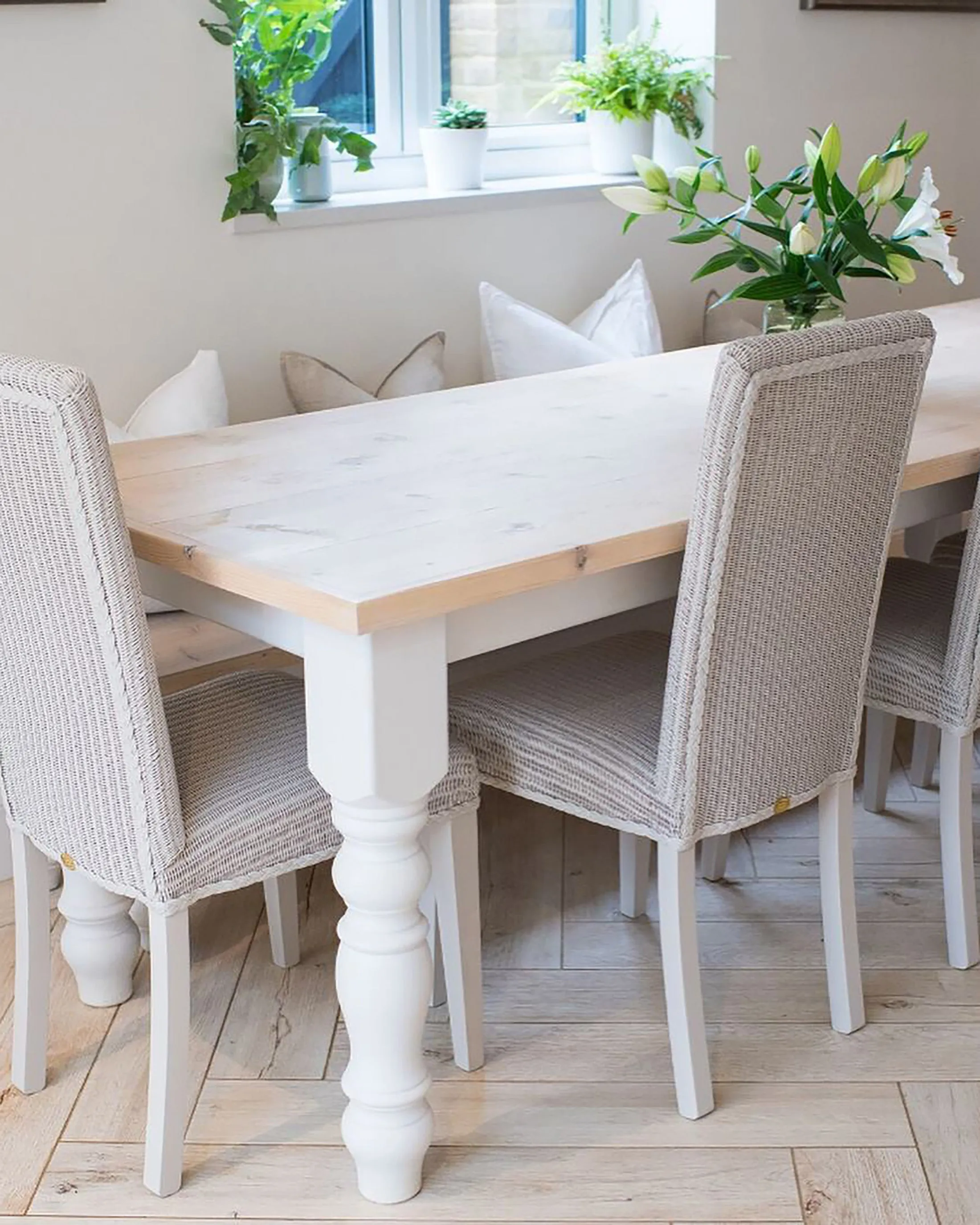 Suffolk Lloyd Loom Dining Set with Bench